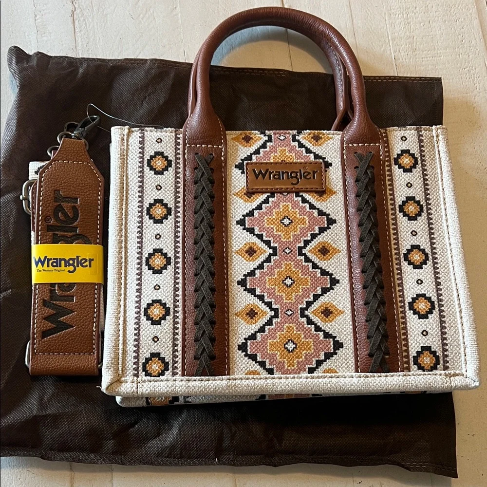 Wrangler Women's western Patterned Tote - Picture 3 of 5